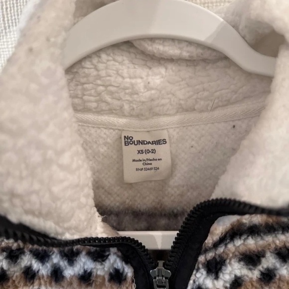 No Boundaries White and Black Patterned Utility Jacket - Picture 3 of 3